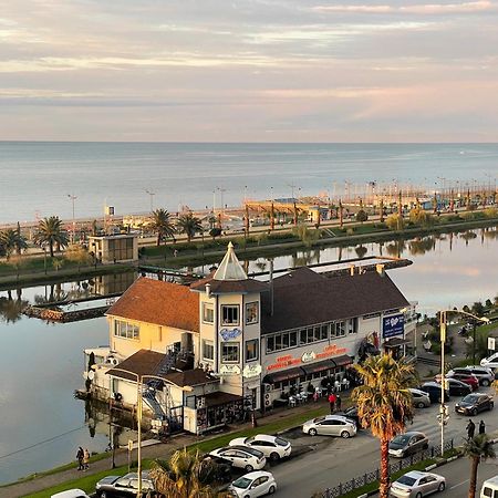 Suites Orbi City Aparthotel Batumi Bagian luar foto