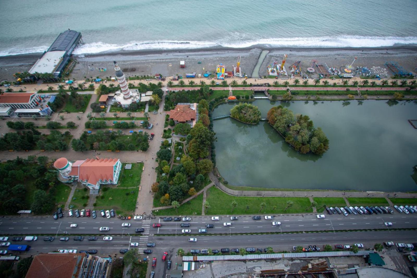 Suites Orbi City Aparthotel Batumi Bagian luar foto