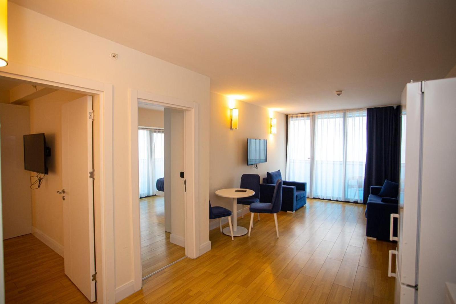 Suites Orbi City Aparthotel Batumi Bagian luar foto