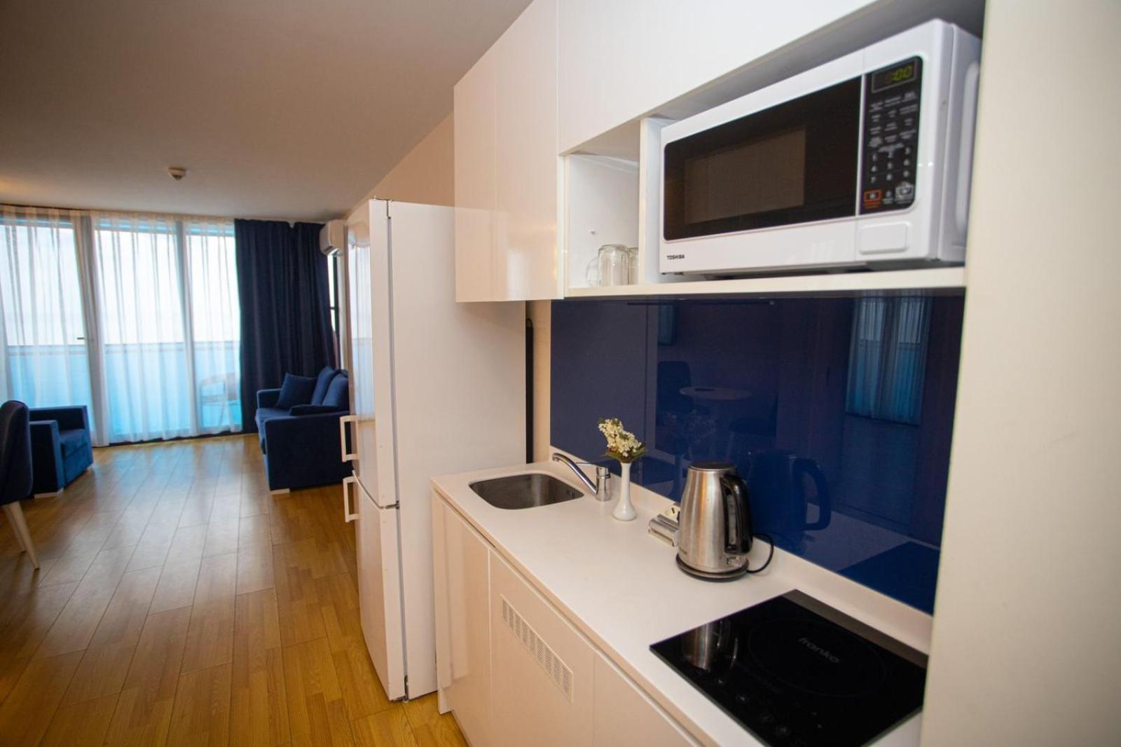 Suites Orbi City Aparthotel Batumi Bagian luar foto