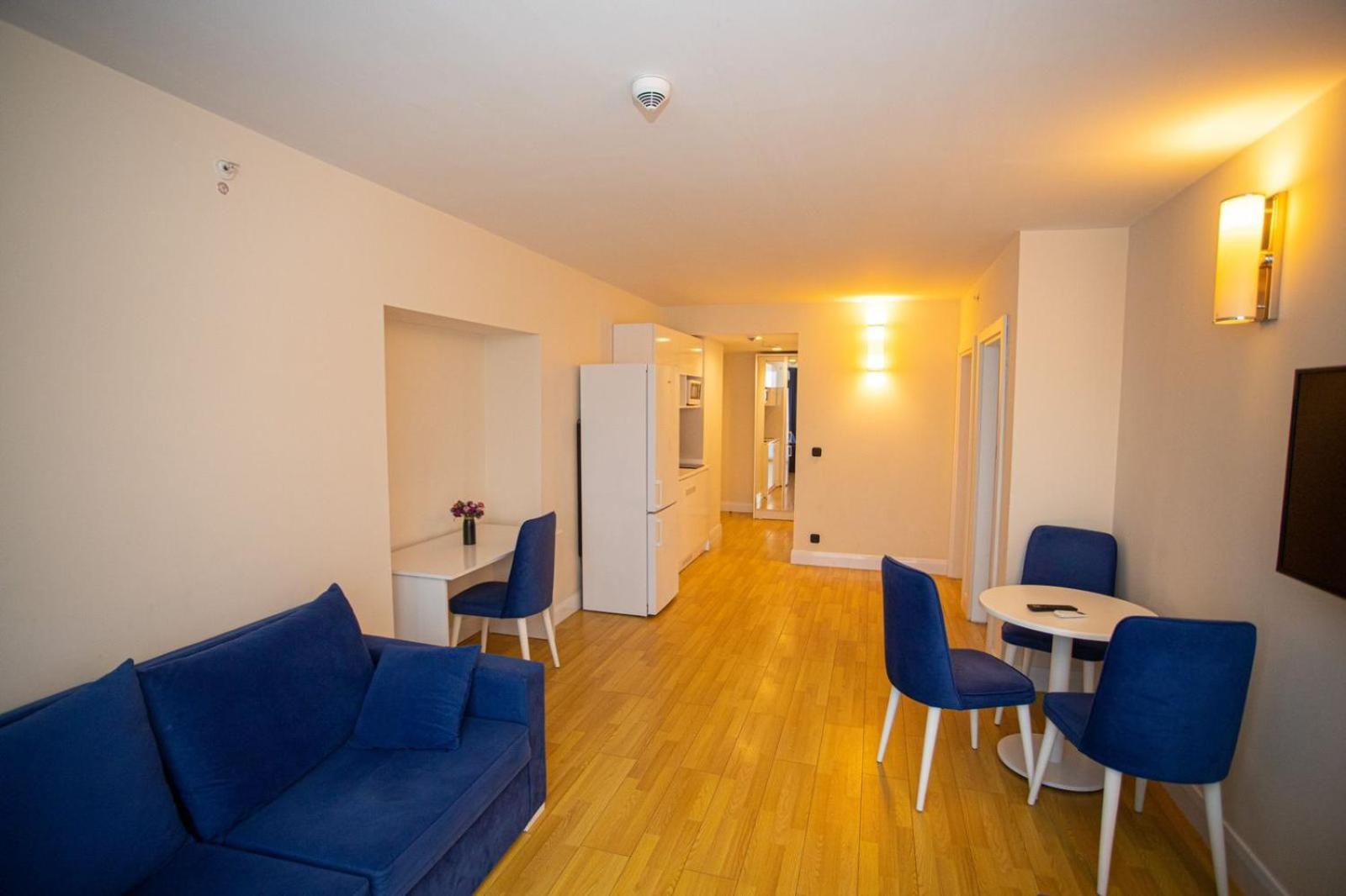 Suites Orbi City Aparthotel Batumi Bagian luar foto