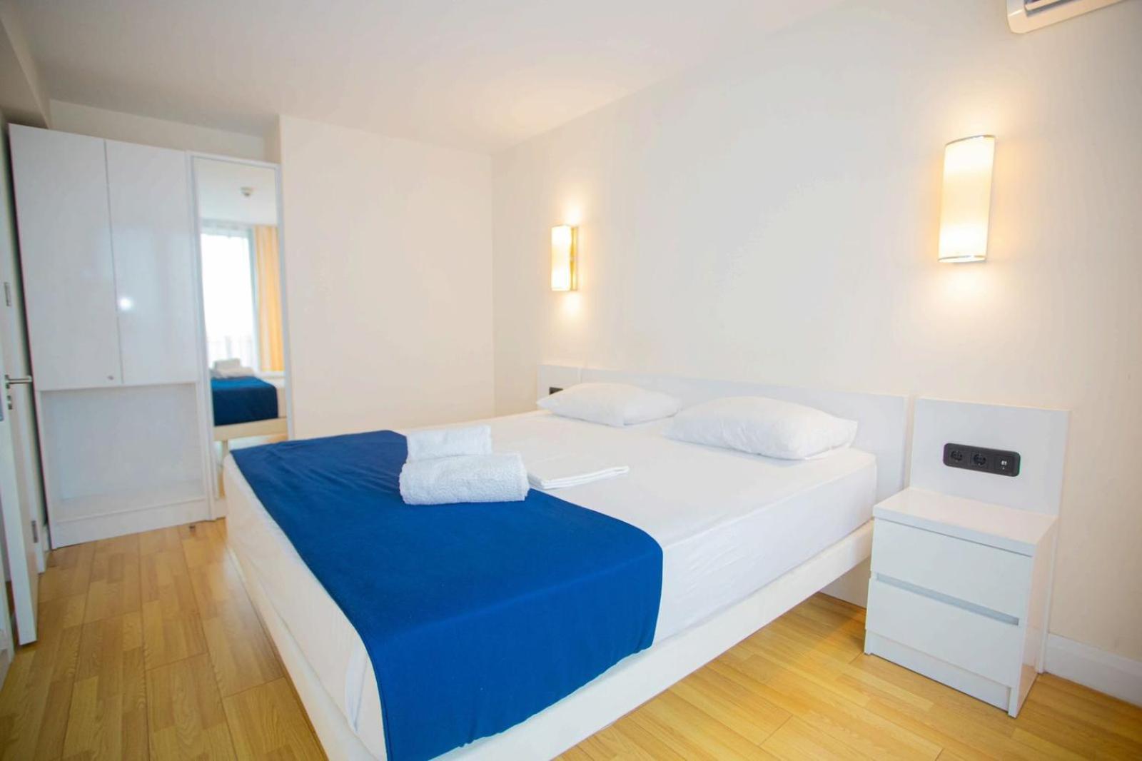 Suites Orbi City Aparthotel Batumi Bagian luar foto