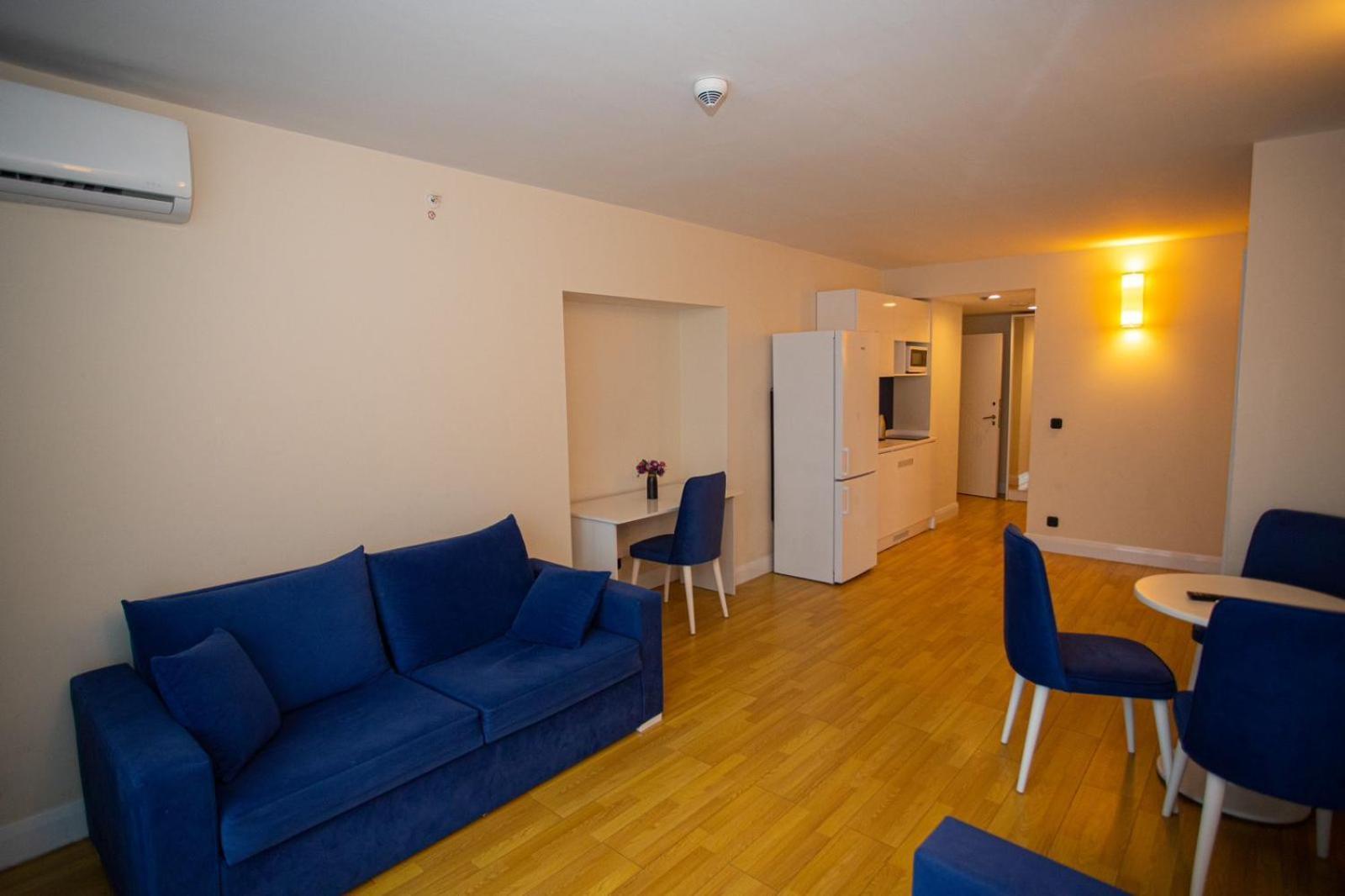 Suites Orbi City Aparthotel Batumi Bagian luar foto