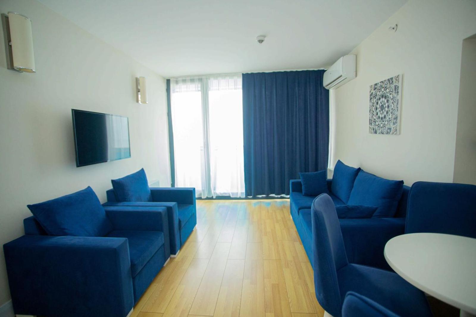 Suites Orbi City Aparthotel Batumi Bagian luar foto