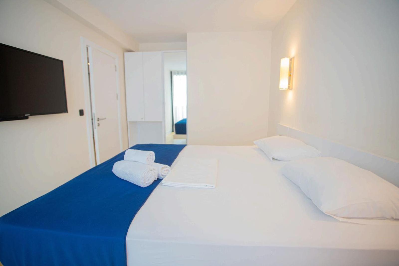 Suites Orbi City Aparthotel Batumi Bagian luar foto