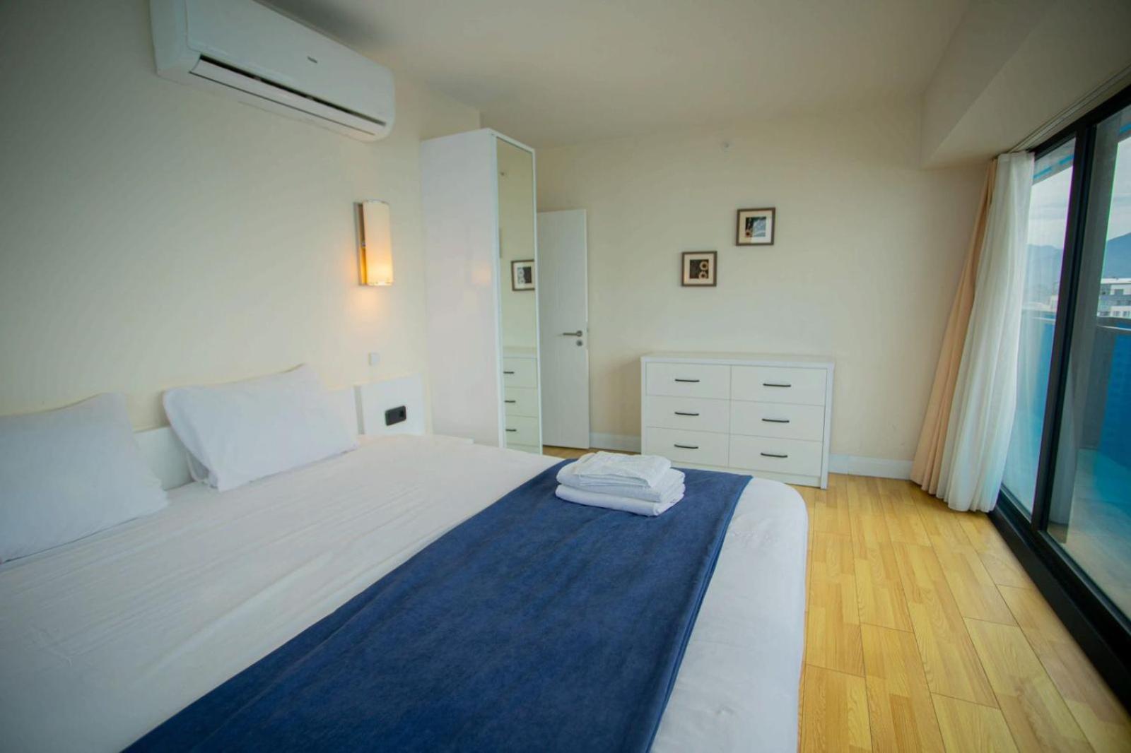Suites Orbi City Aparthotel Batumi Bagian luar foto