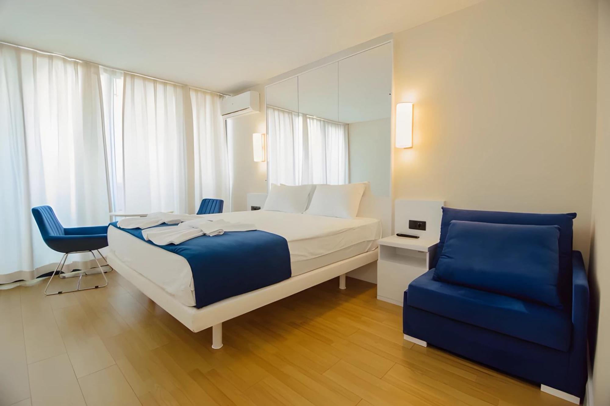 Suites Orbi City Aparthotel Batumi Bagian luar foto