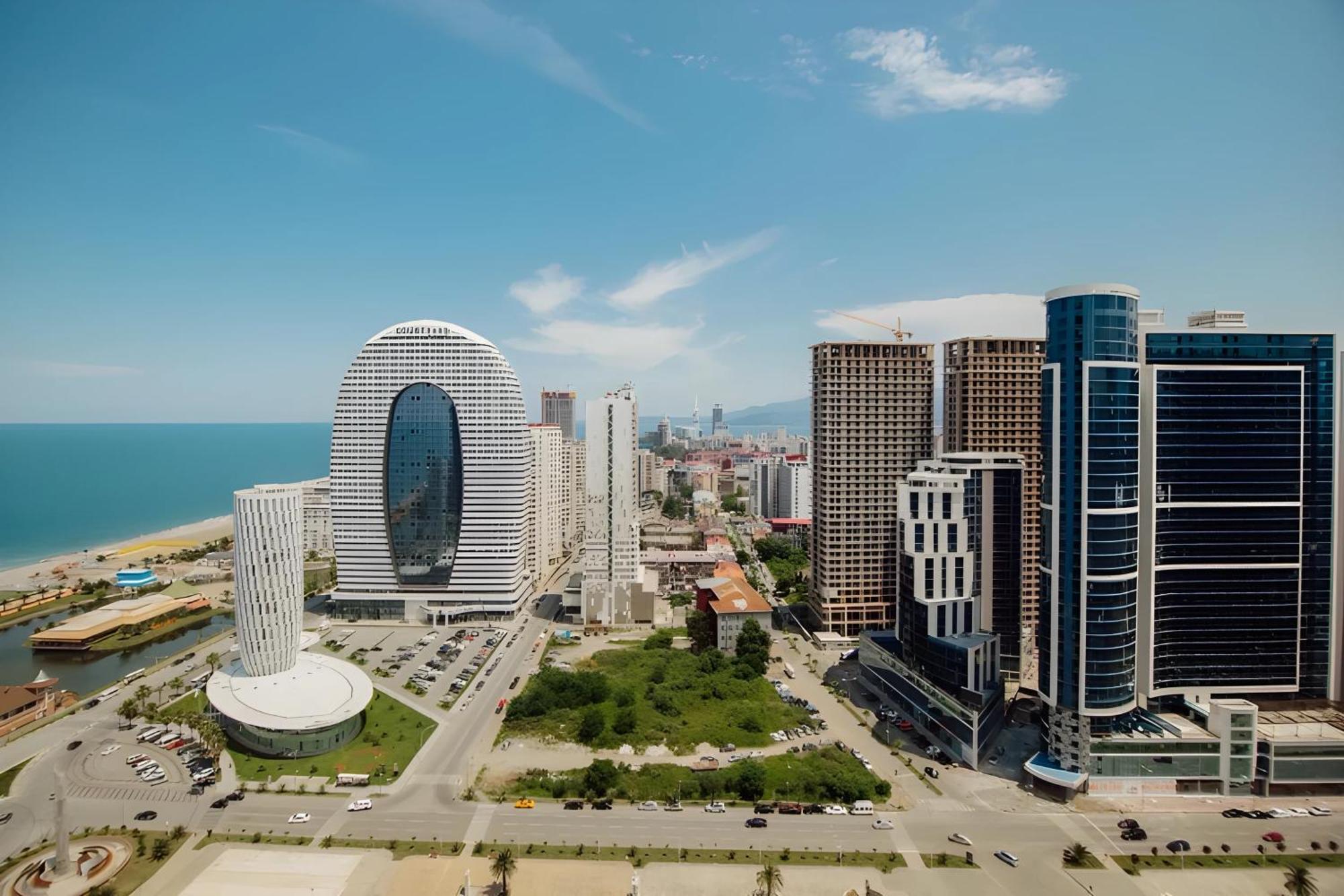 Suites Orbi City Aparthotel Batumi Bagian luar foto